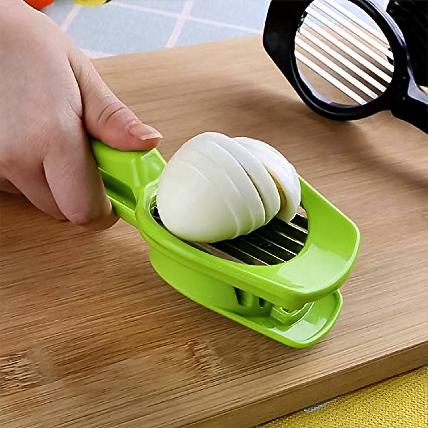Multipurpose Slicer with Seven Blades, Egg Slicers Stainless Slicer, Strawberry, Tomato, Kiwi, Fruit Cutter, Divider Separator